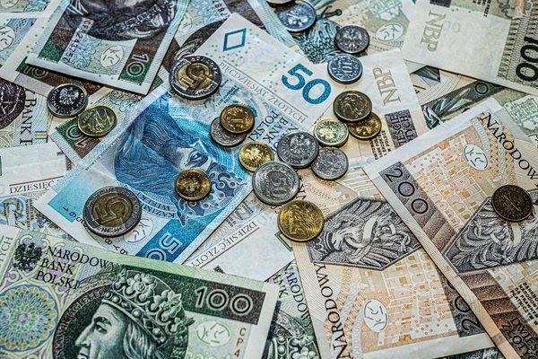 What Are the Benefits of Bundling Home and Insurance Policies in the UK?